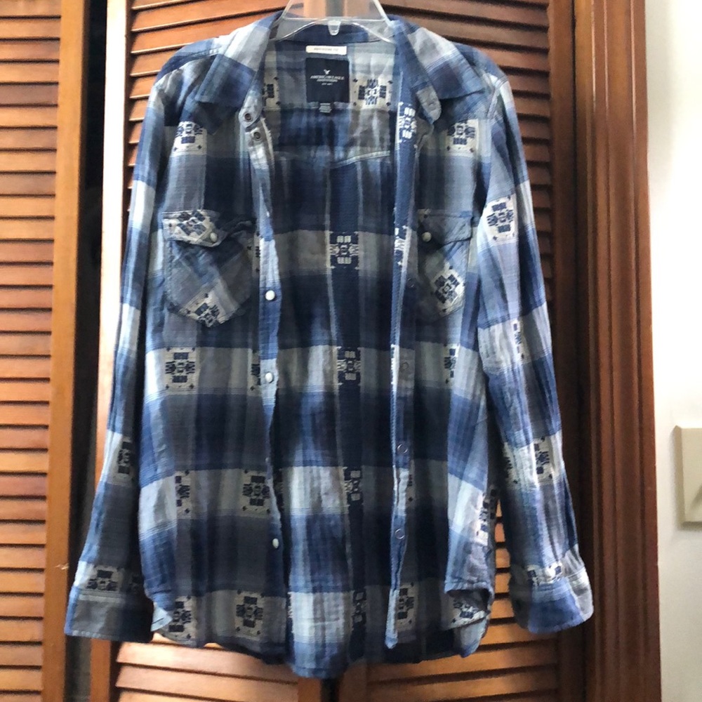 American Eagle Blue Patterned Button Down
